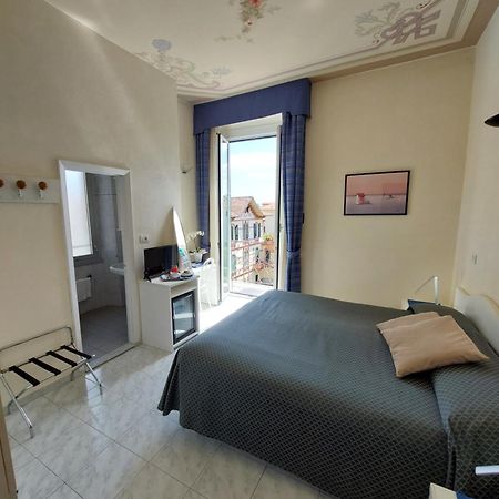 Hotel Stella Рапалло Экстерьер фото