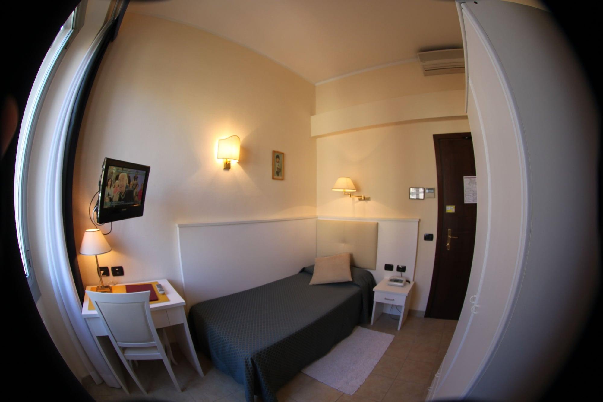 Hotel Stella Рапалло Экстерьер фото