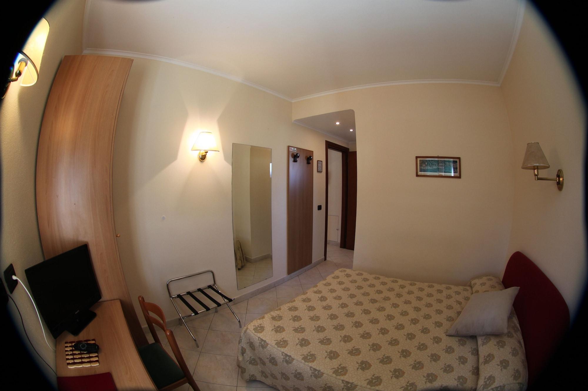 Hotel Stella Рапалло Экстерьер фото