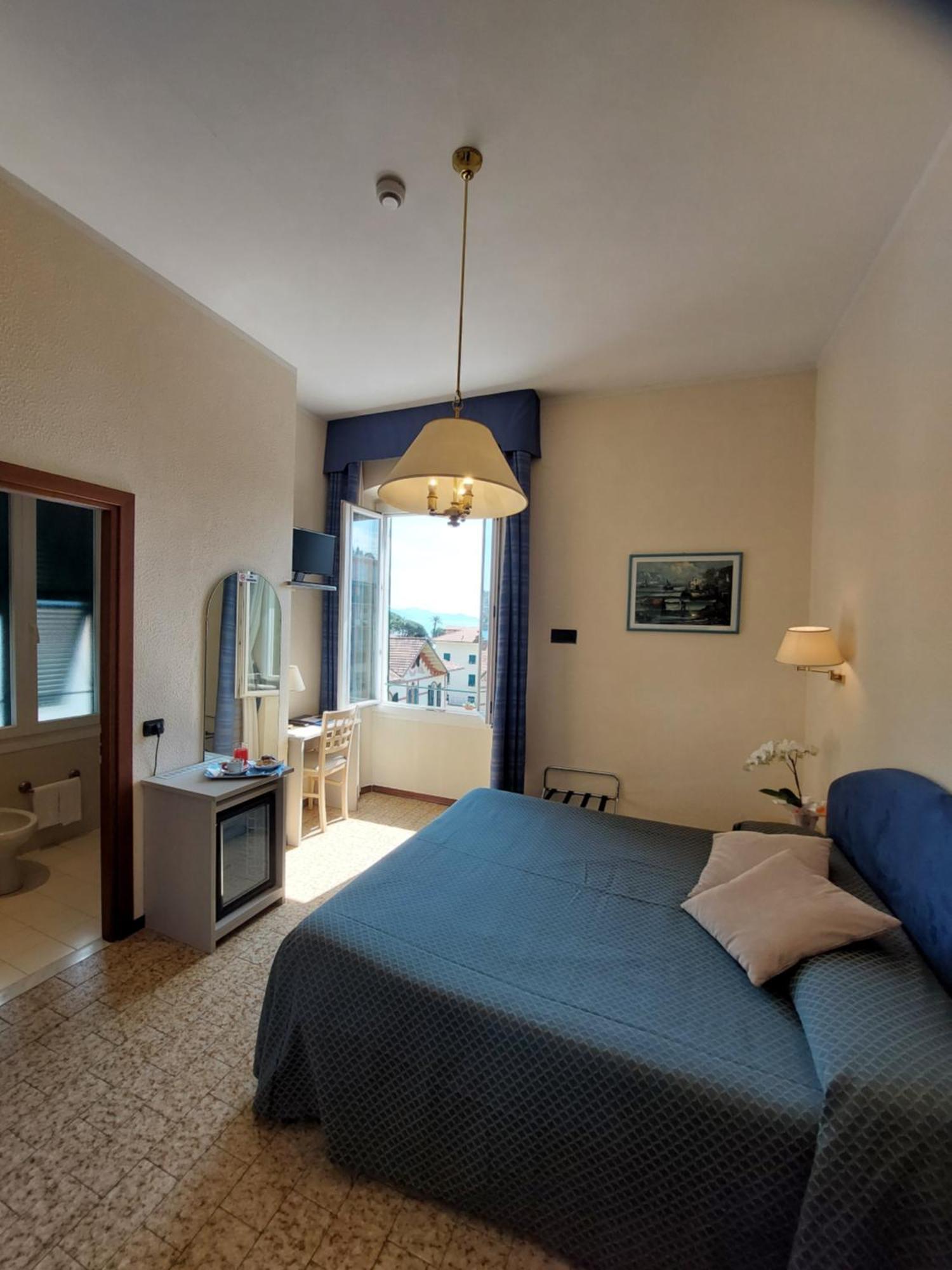 Hotel Stella Рапалло Экстерьер фото