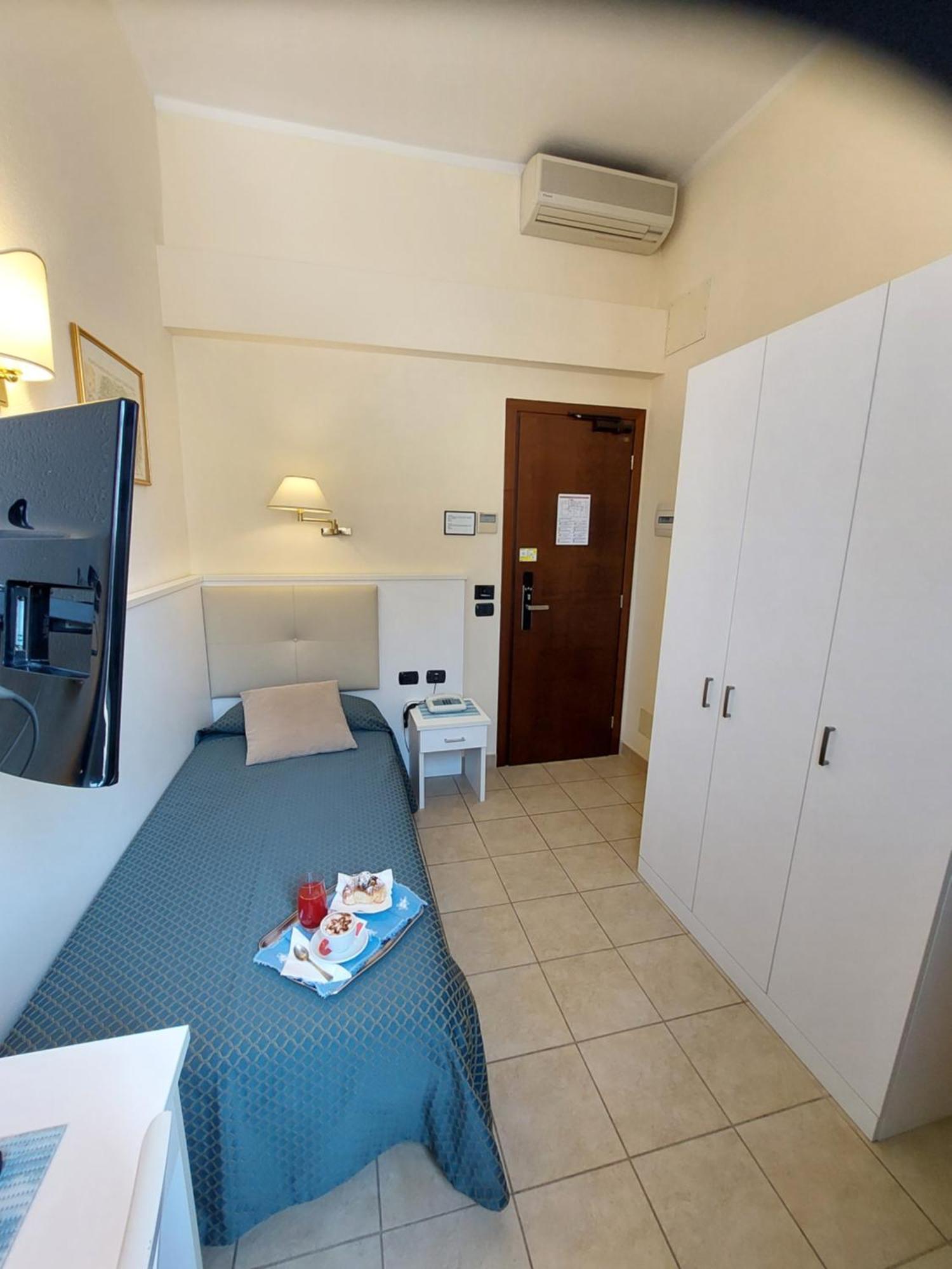 Hotel Stella Рапалло Экстерьер фото