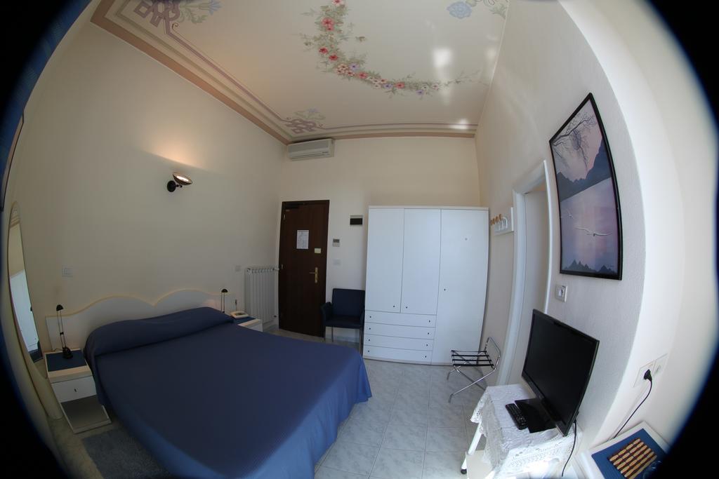 Hotel Stella Рапалло Экстерьер фото