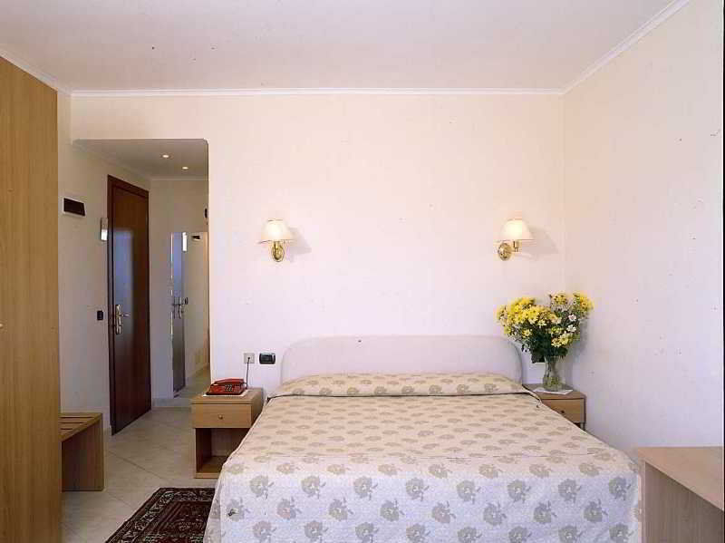 Hotel Stella Рапалло Экстерьер фото