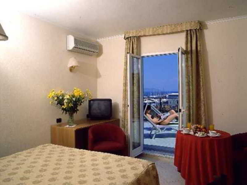 Hotel Stella Рапалло Экстерьер фото
