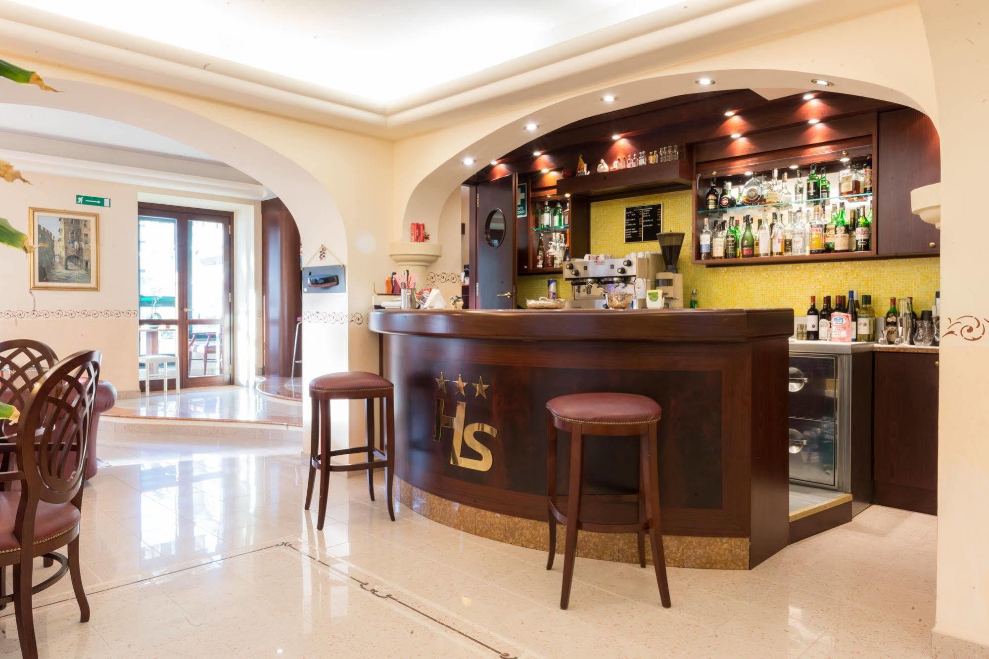 Hotel Stella Рапалло Экстерьер фото