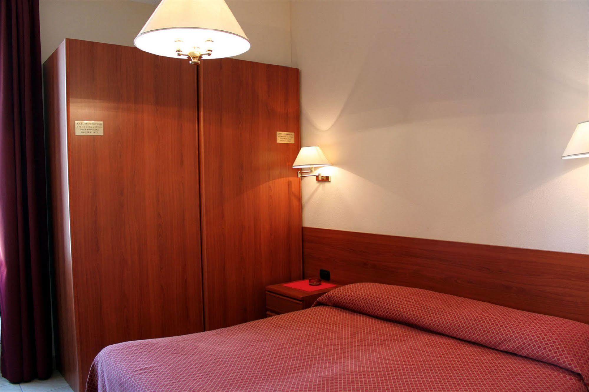 Hotel Stella Рапалло Экстерьер фото