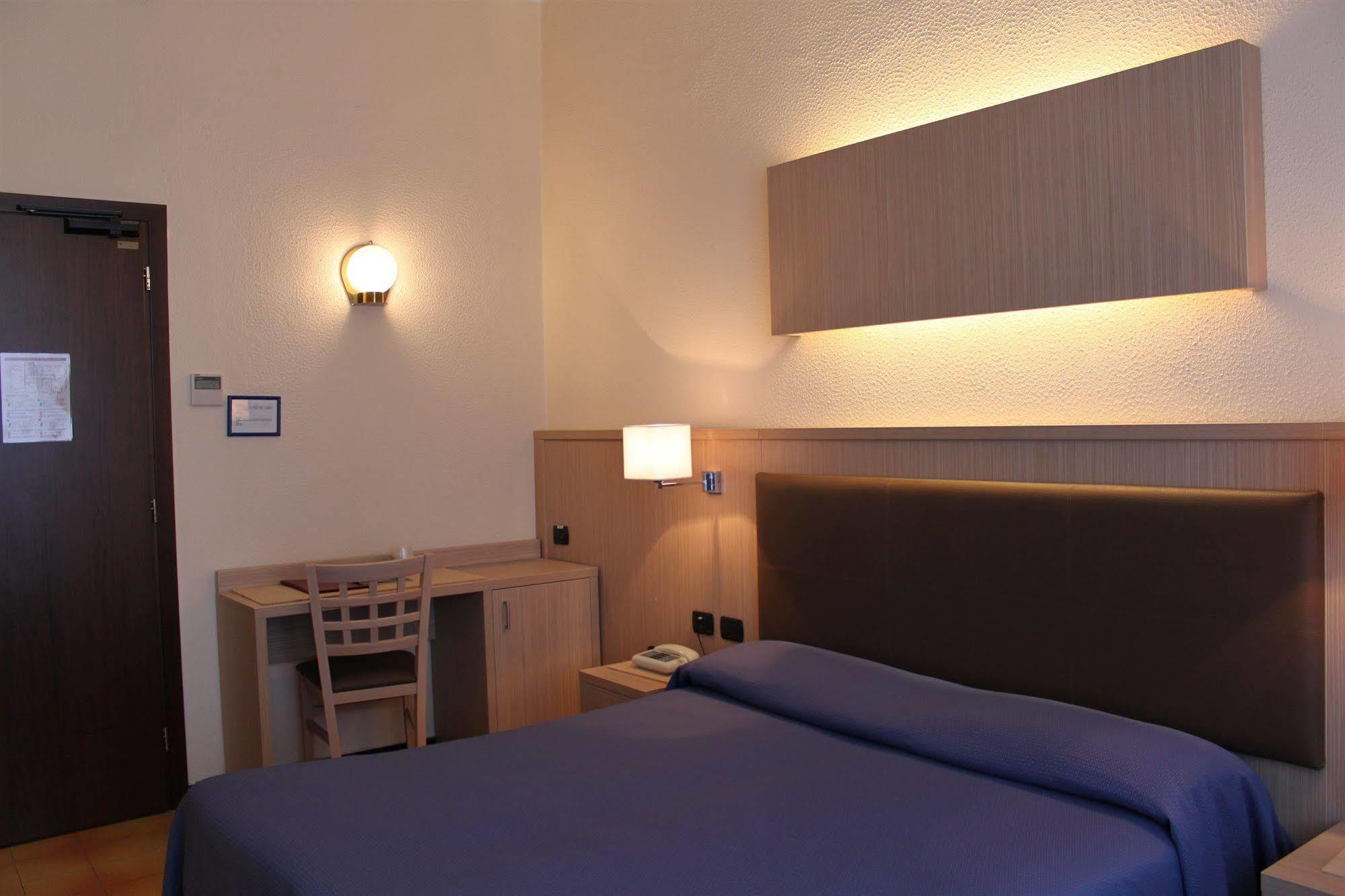 Hotel Stella Рапалло Экстерьер фото